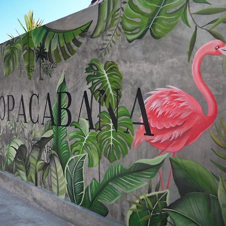 Hotel Copacabana Gili Air Esterno foto