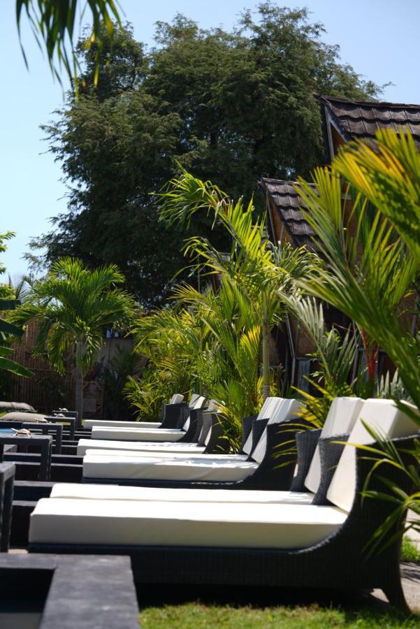 Hotel Copacabana Gili Air Esterno foto