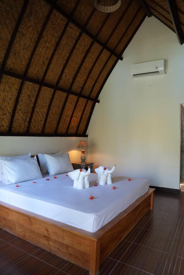 Hotel Copacabana Gili Air Esterno foto