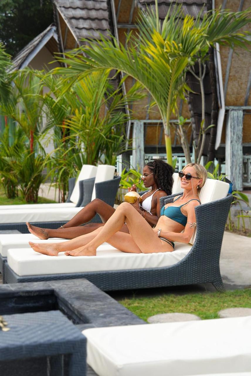 Hotel Copacabana Gili Air Esterno foto